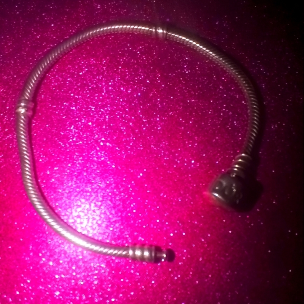 PANDORA BRACELET💍7inches